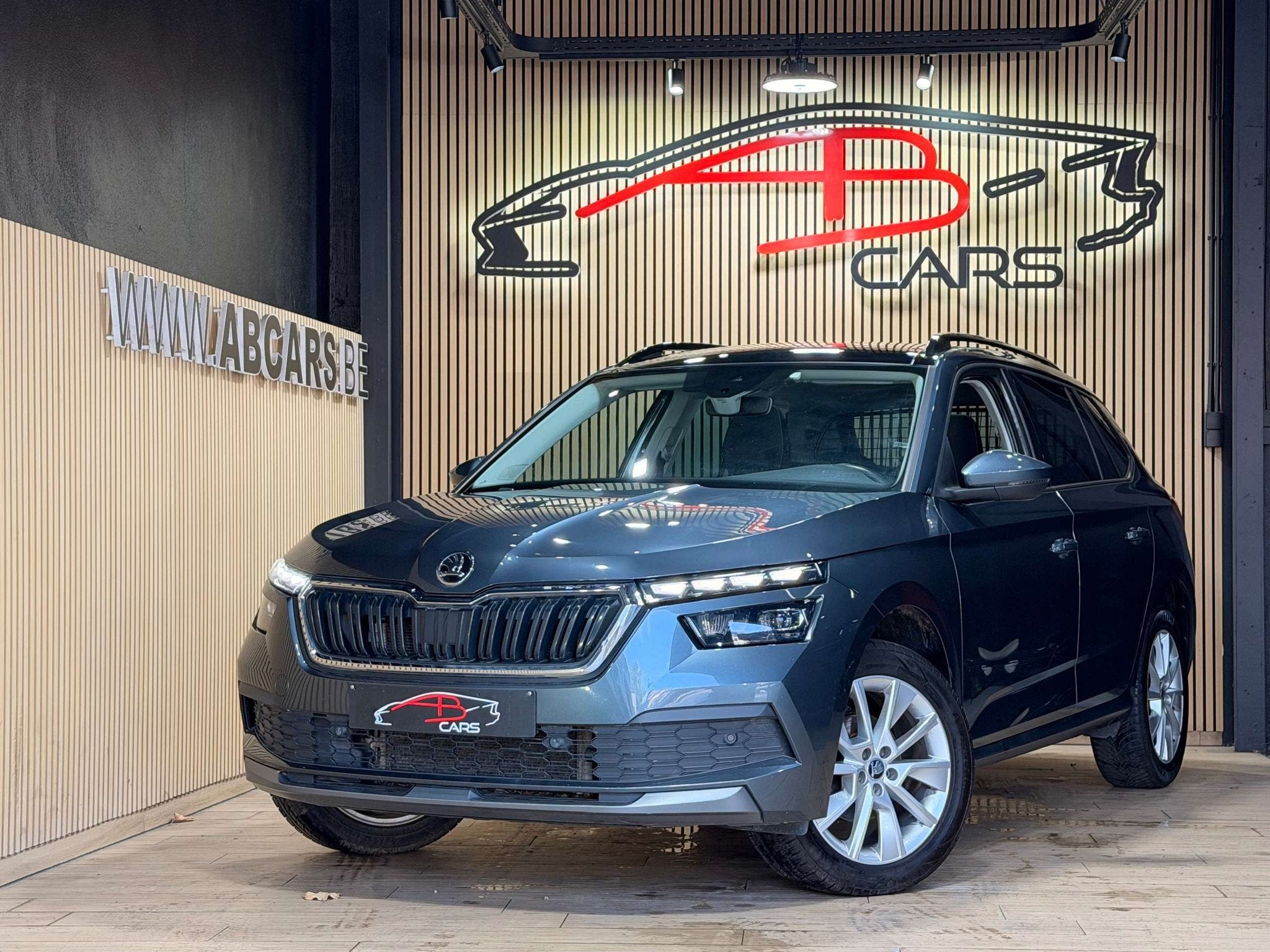 Skoda Kamiq 1.5 TSI Style DSG * GARANTIE 12 MOIS * 1ER PROP, Auto's, Skoda, Automaat, https://public.car-pass.be/vhr/0dce95d7-eb4a-41e1-8f89-42d2d6910587
