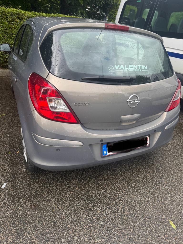 Opel  corsa 5000€, Autos, Euro 5, Achat, 63 kW, Carnet d'entretien