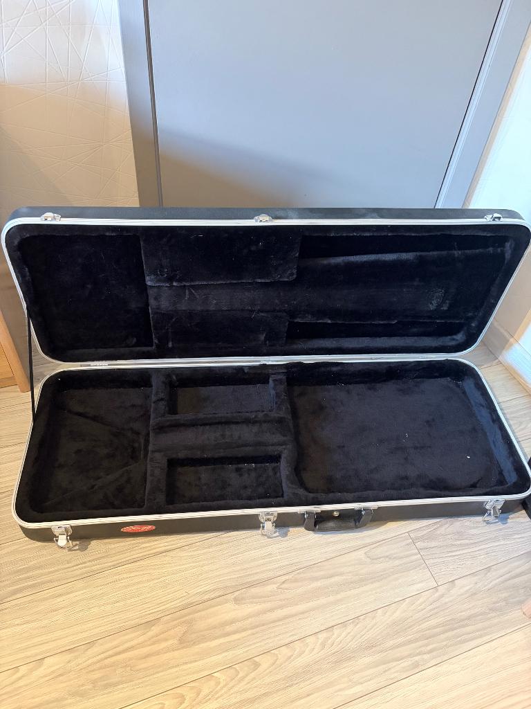 Étui Stagg pour guitare, Muziek en Instrumenten, Behuizingen en Koffers, Ophalen, Zo goed als nieuw, Elektrische gitaar, Flightcase