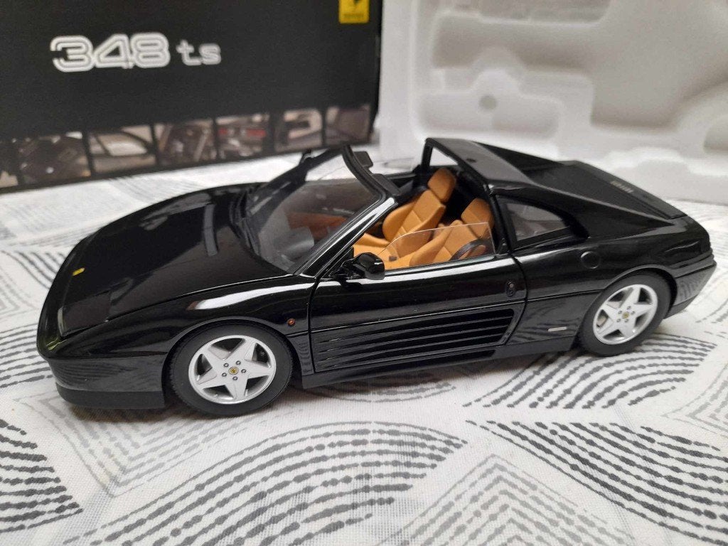 Ferrari 1/18., Ophalen of Verzenden, Hot Wheels