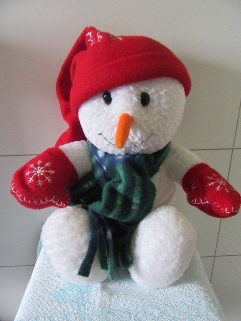 Grote sneeuwman met rode muts - pluche - zacht - Kerst, Ophalen of Verzenden, Zo goed als nieuw