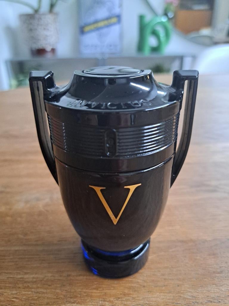 Paco rabanne invictus elixyr blauw, Enlèvement