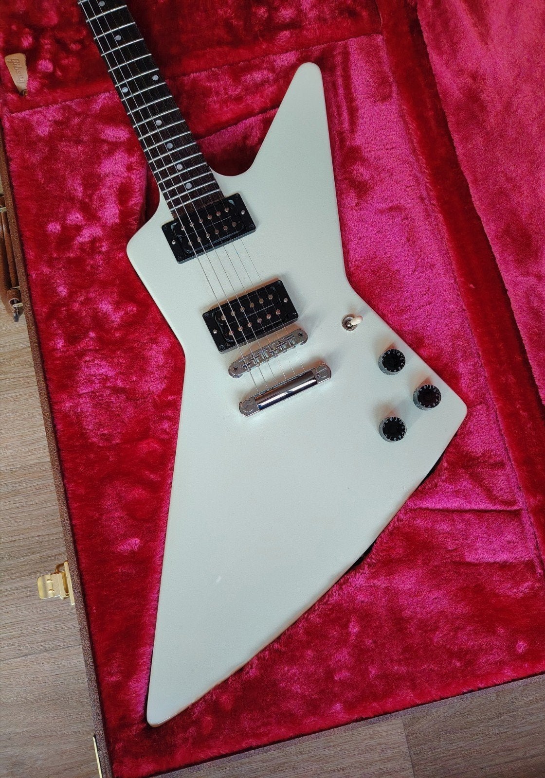 Gibson 80s Explorer Classic White (James Hetfield), Muziek en Instrumenten, Ophalen of Verzenden, Zo goed als nieuw, Solid body