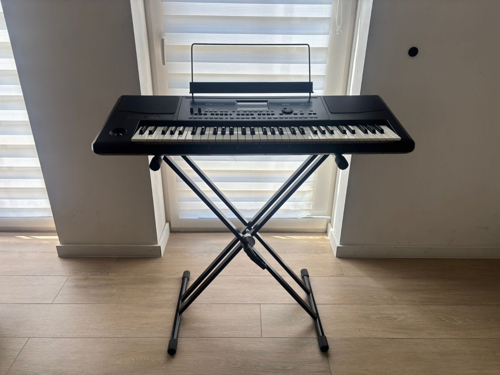 KORG PA300 Keyboard (61 toetsen) & Gator GTSA-KEY61 Flightca, Muziek en Instrumenten, Keyboards, Ophalen, 61 toetsen, Korg