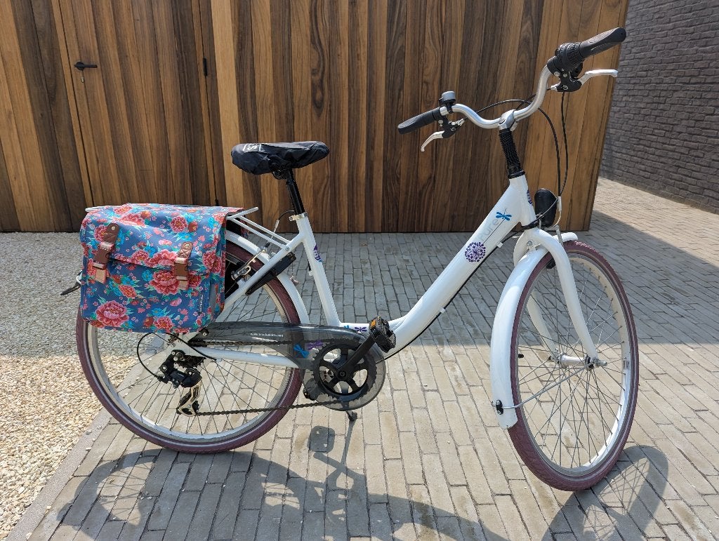 Zo goed als nieuwe meisjesfiets 26" + Basil fietstassen, Vitesses, Frein sur jante, 26 pouces ou plus, Comme neuf