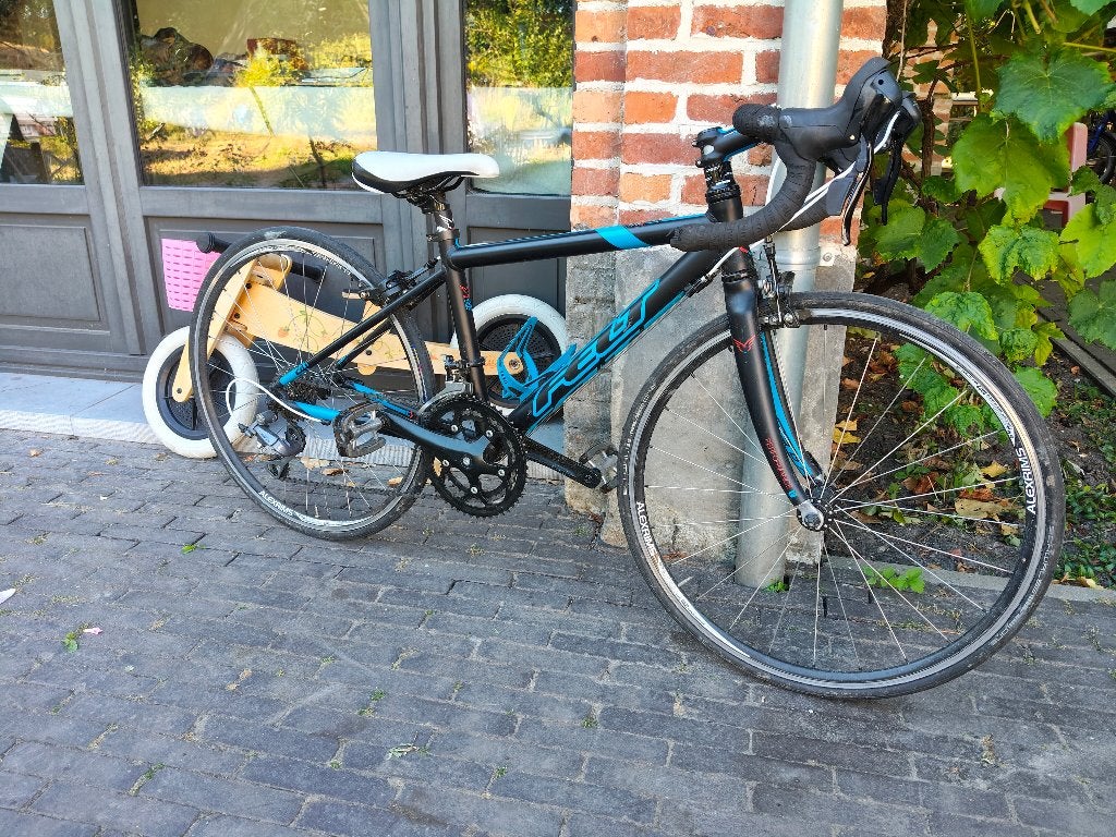 koersfiets felt 24 inch, Vélos & Vélomoteurs, Vélos | Garçons, Vitesses, Comme neuf, Enlèvement, Felt