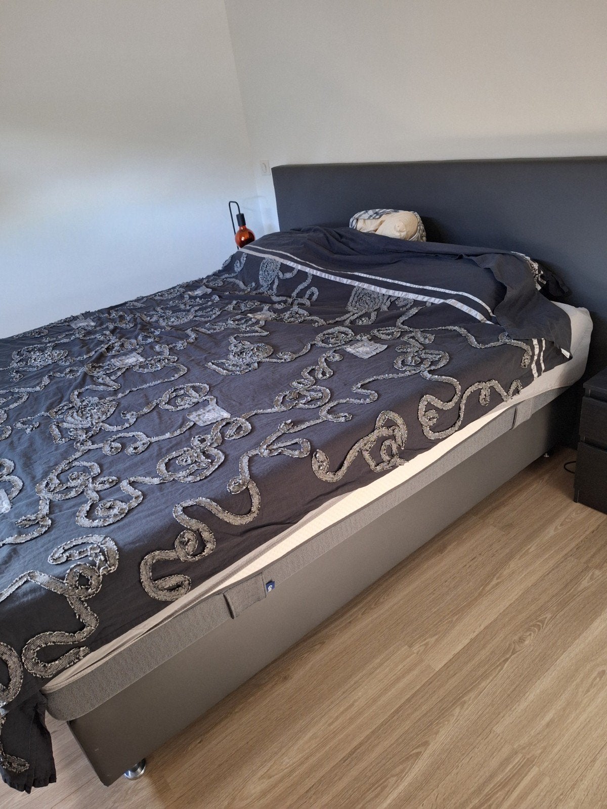 Emma bed, Ophalen