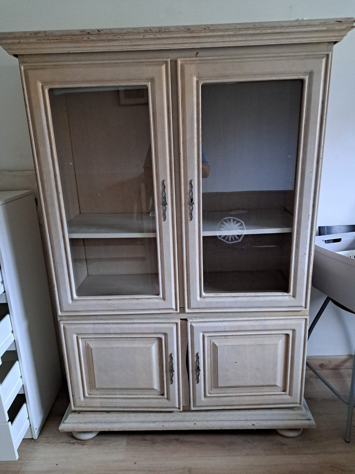 Vitrine -GRATIS, Huis en Inrichting, Ophalen, Met plank(en), 100 tot 150 cm, Teakhout