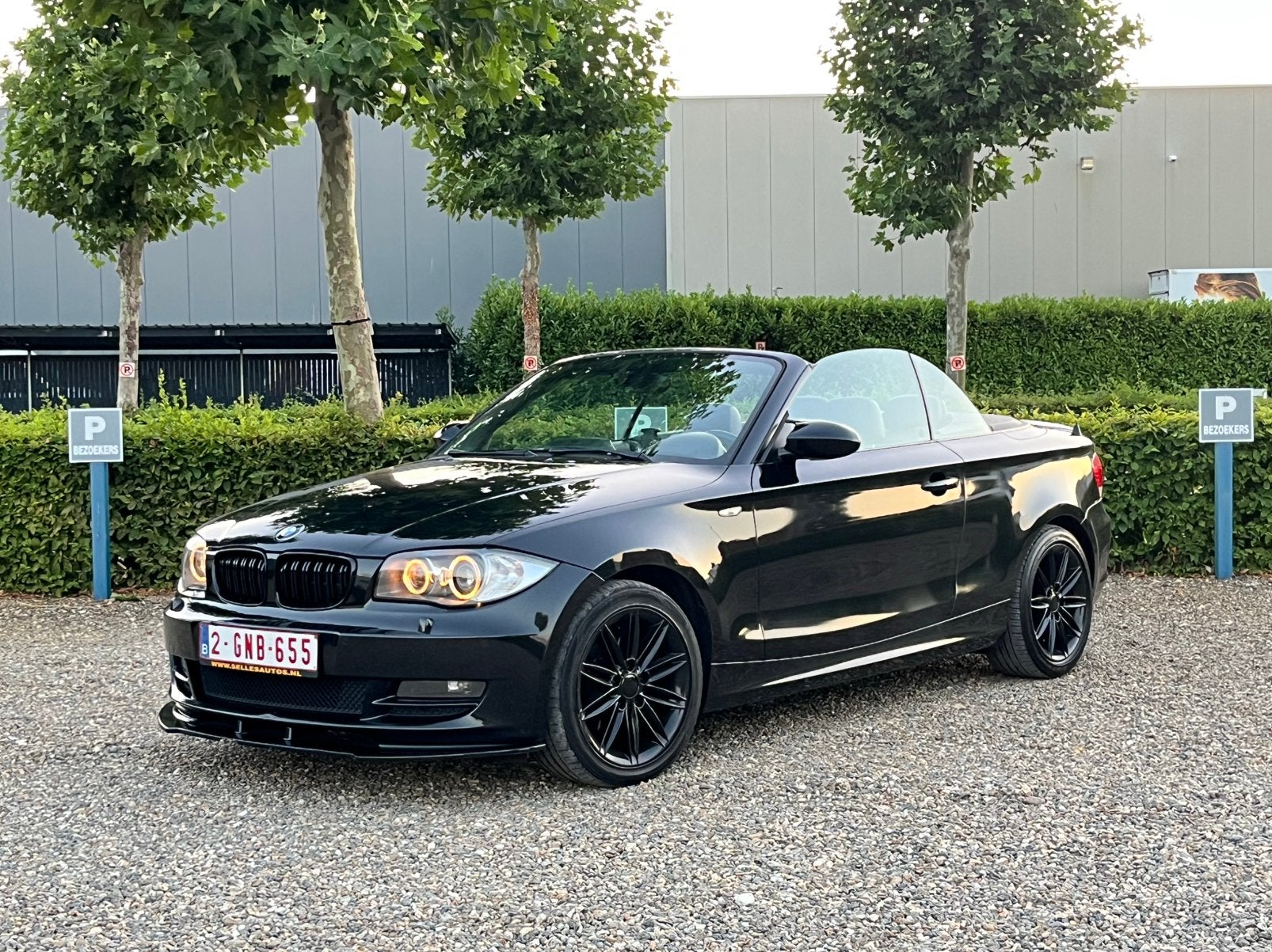 BMW Serie 1 Benzine 2.0I Cabrio Full Option’s Goede staat, Auto's, BMW, 1 Reeks, Cabriolet, Zwart, Particulier