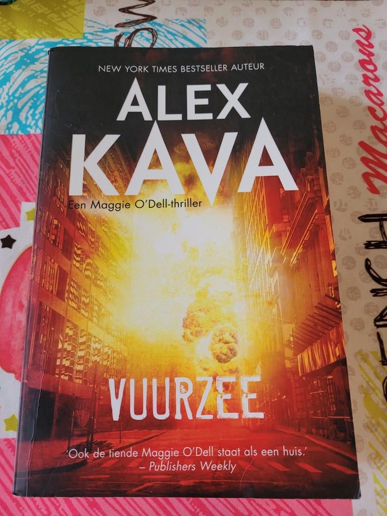 Alex Kava - Vuurzee, Boeken, Ophalen of Verzenden, Alex Kava
