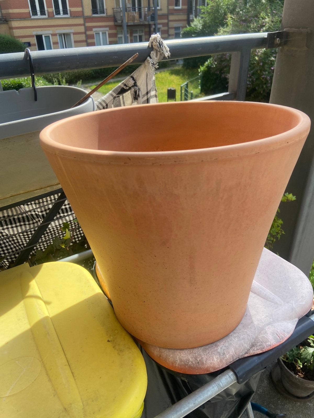 Pot de fleur en terre cuite, Enlèvement, Comme neuf