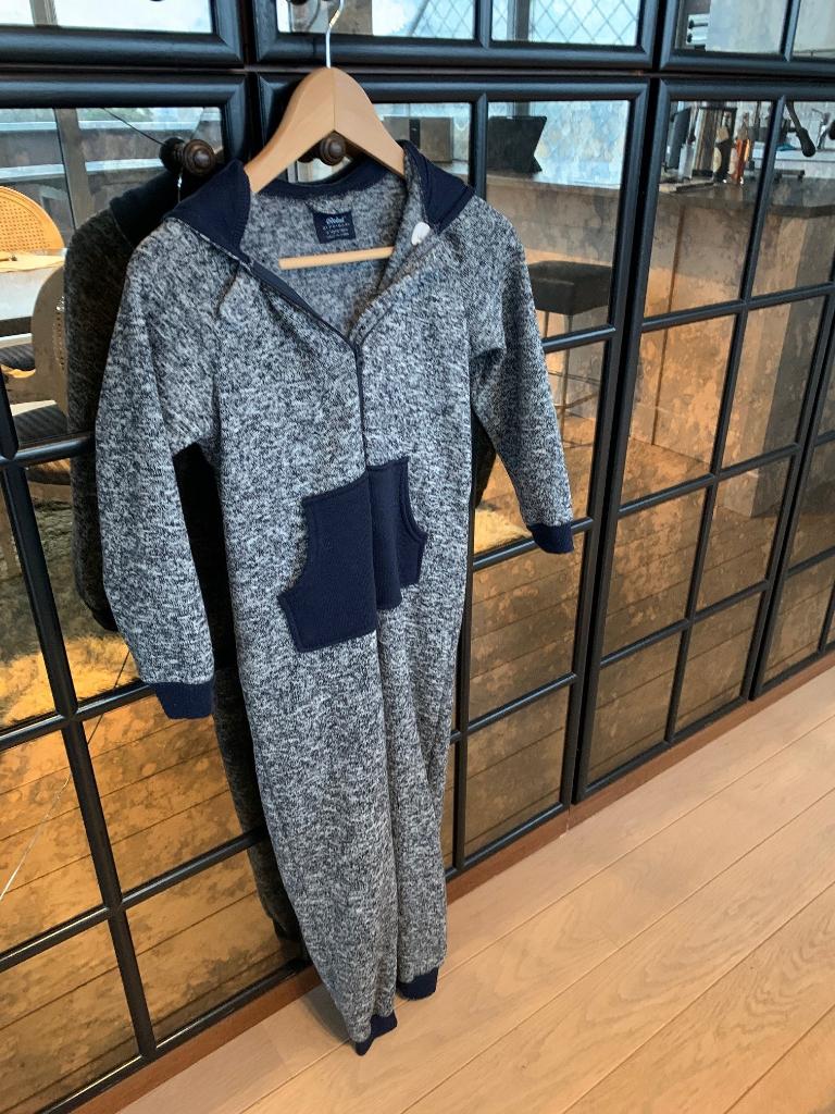 Pyjama met capuchon (140 cm) - 9-10 jaar, Kinderen en Baby's, Kinderkleding | Maat 140, Zo goed als nieuw, Jongen of Meisje, Nacht- of Onderkleding