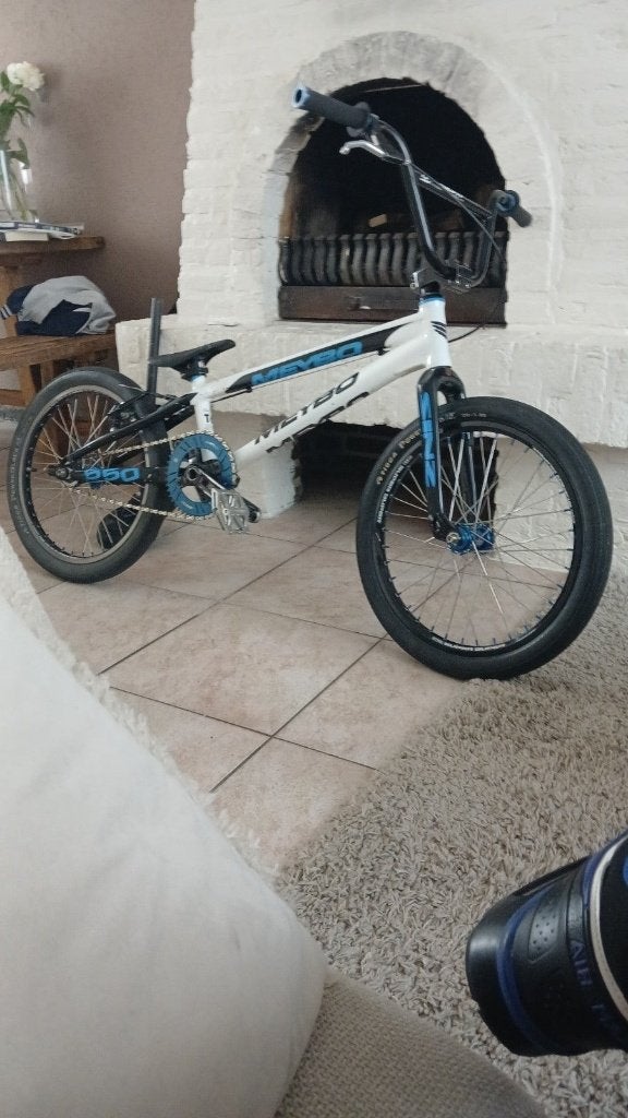 Een bmx, Fietsen en Brommers, Ophalen, Gebruikt, Velgrem, Meybo