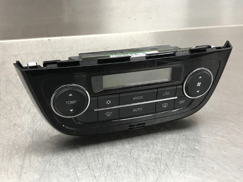 BEDIENINGSPANEEL VERWARMING Mitsubishi Space Star (A0), Gebruikt, Mitsubishi