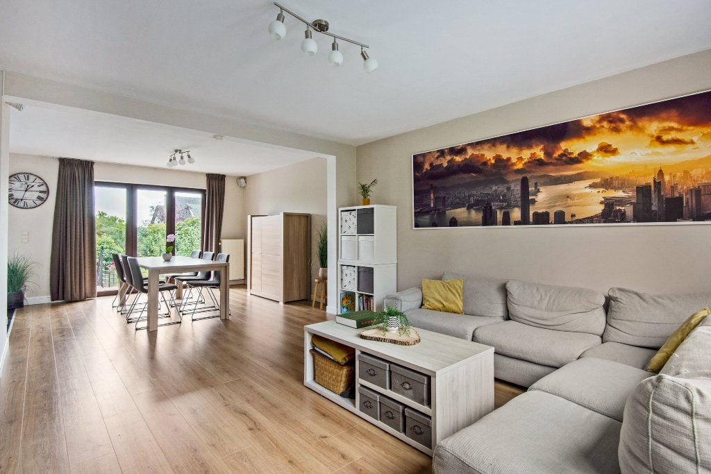Maison prête à emménager avec jardin et situation idéale, Maison 2 façades, 236 m², 72 kWh/m²/an, Ventes sans courtier