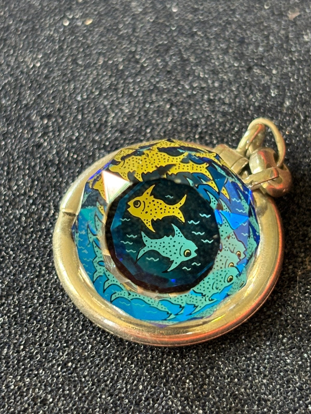 Swarovski sleutelhanger met vissenmotief, Verzamelen, Swarovski, Nieuw, Ophalen of Verzenden