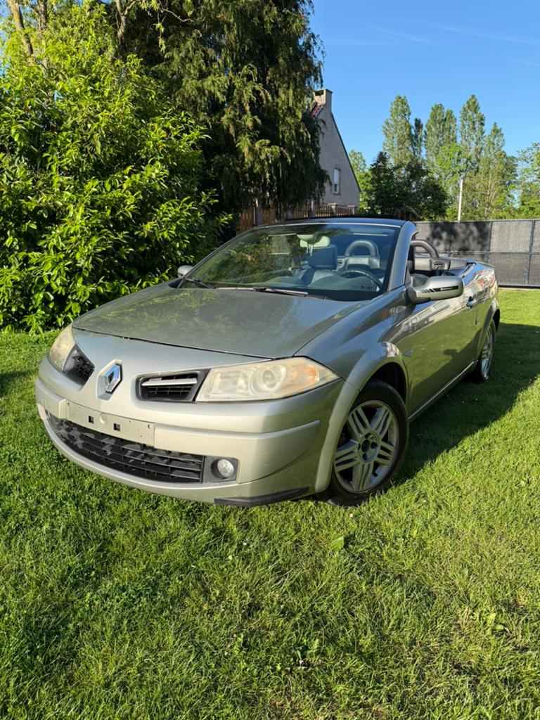 Renault Megane 1.5dci, Cuir, Argent ou Gris, Achat, Capteur de stationnement