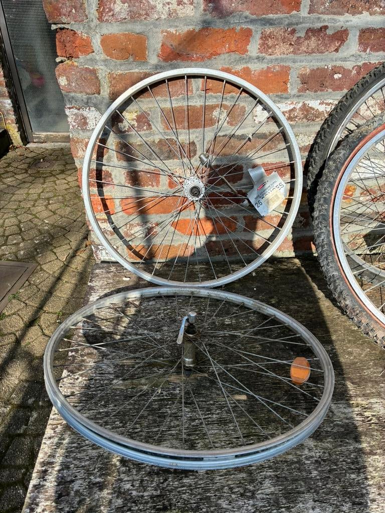 Roue jantes pneus vtt 26, Vélos & Vélomoteurs, Vélos Pièces, Enlèvement ou Envoi, Neuf, Pneu