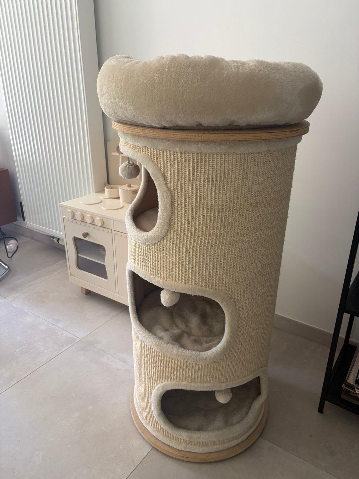 Krabpaal kat - beige - rond met mandjes, Enlèvement, Comme neuf, Griffoir