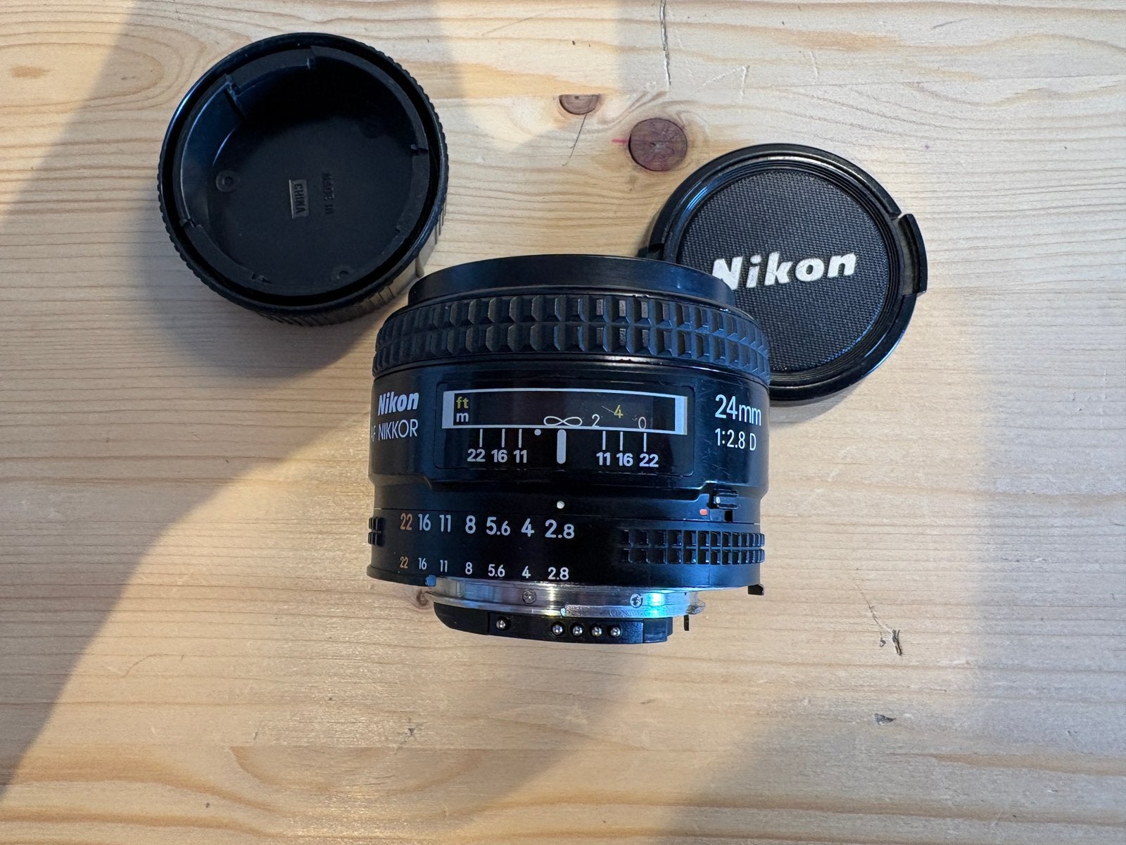 Nikon 24mm f2.8 AF-D, Enlèvement, Comme neuf