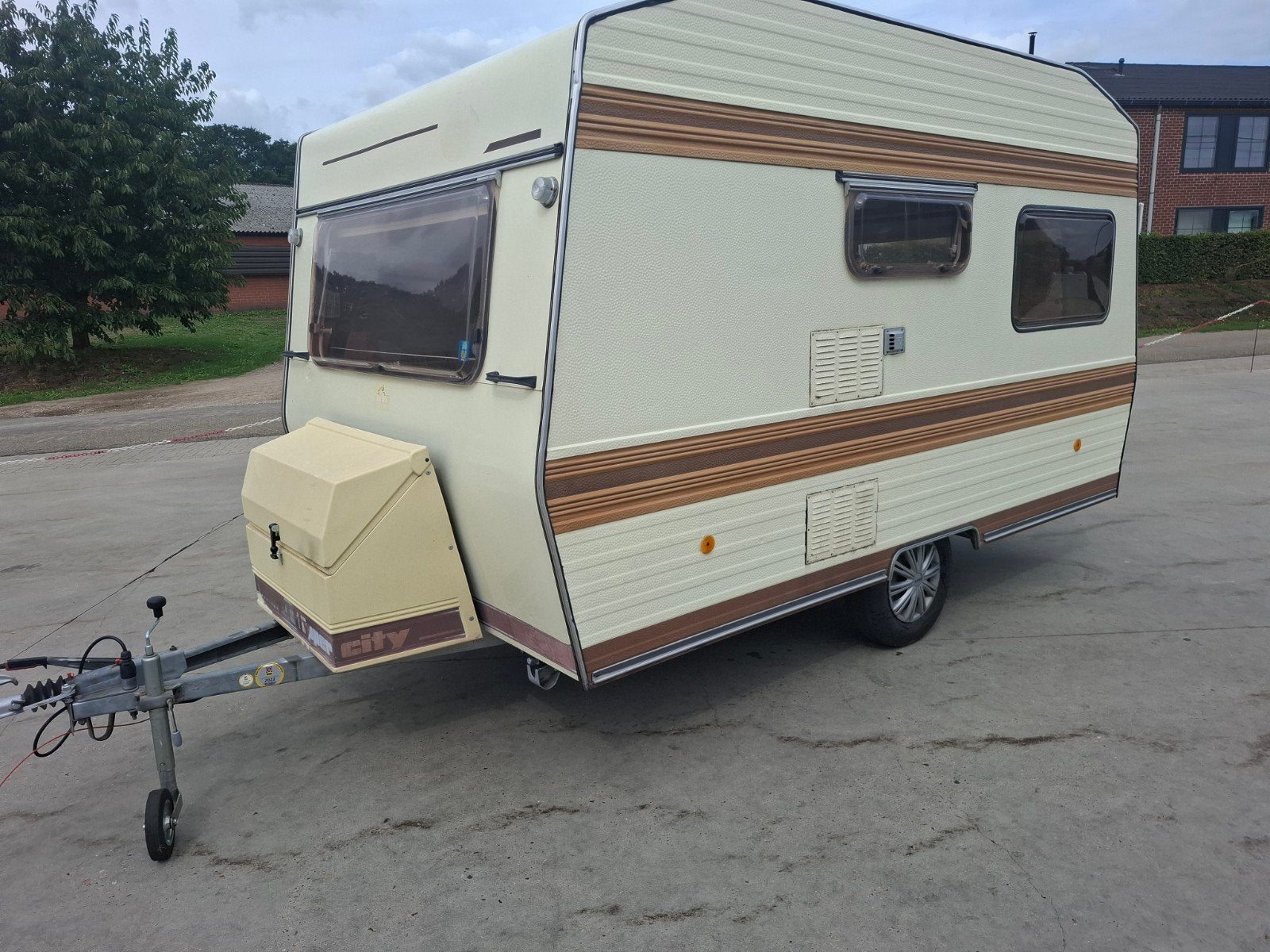 zeer nette bürstner caravan mtm 750kg, Particulier, Koelkast, Bürstner