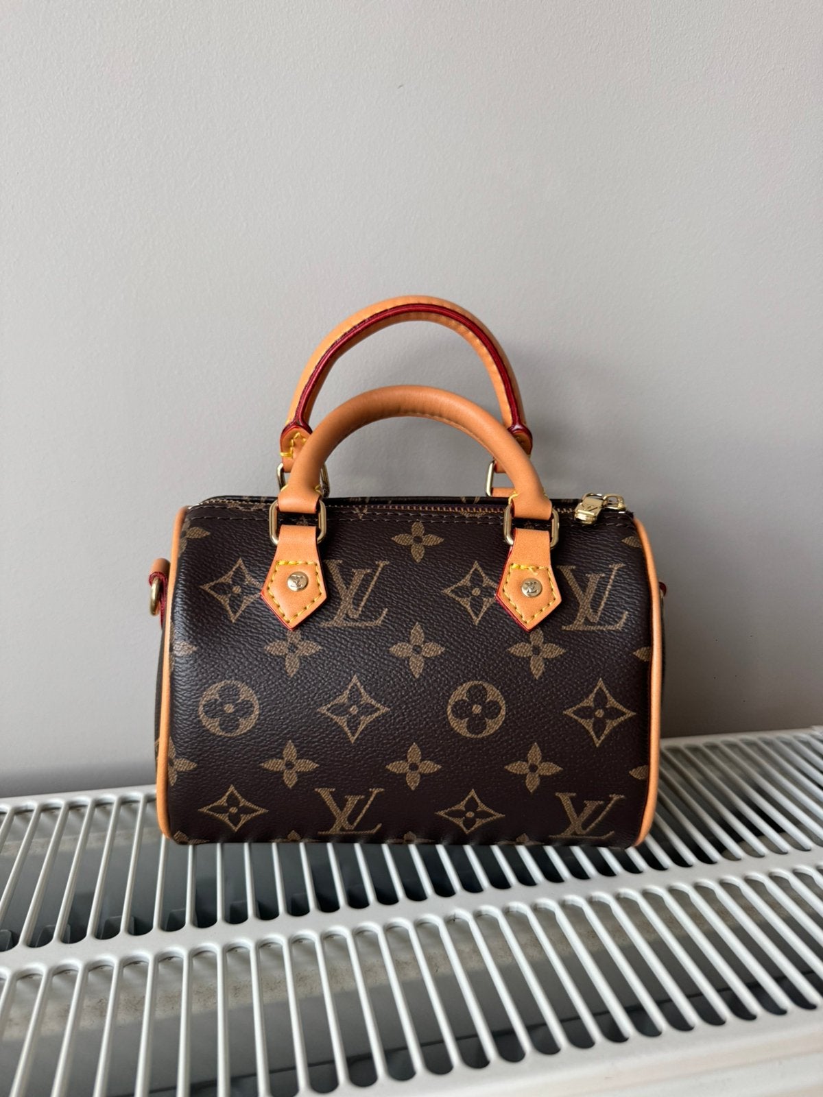 Lv nano speedy 1-1, Handtassen en Accessoires, Ophalen of Verzenden, Zo goed als nieuw
