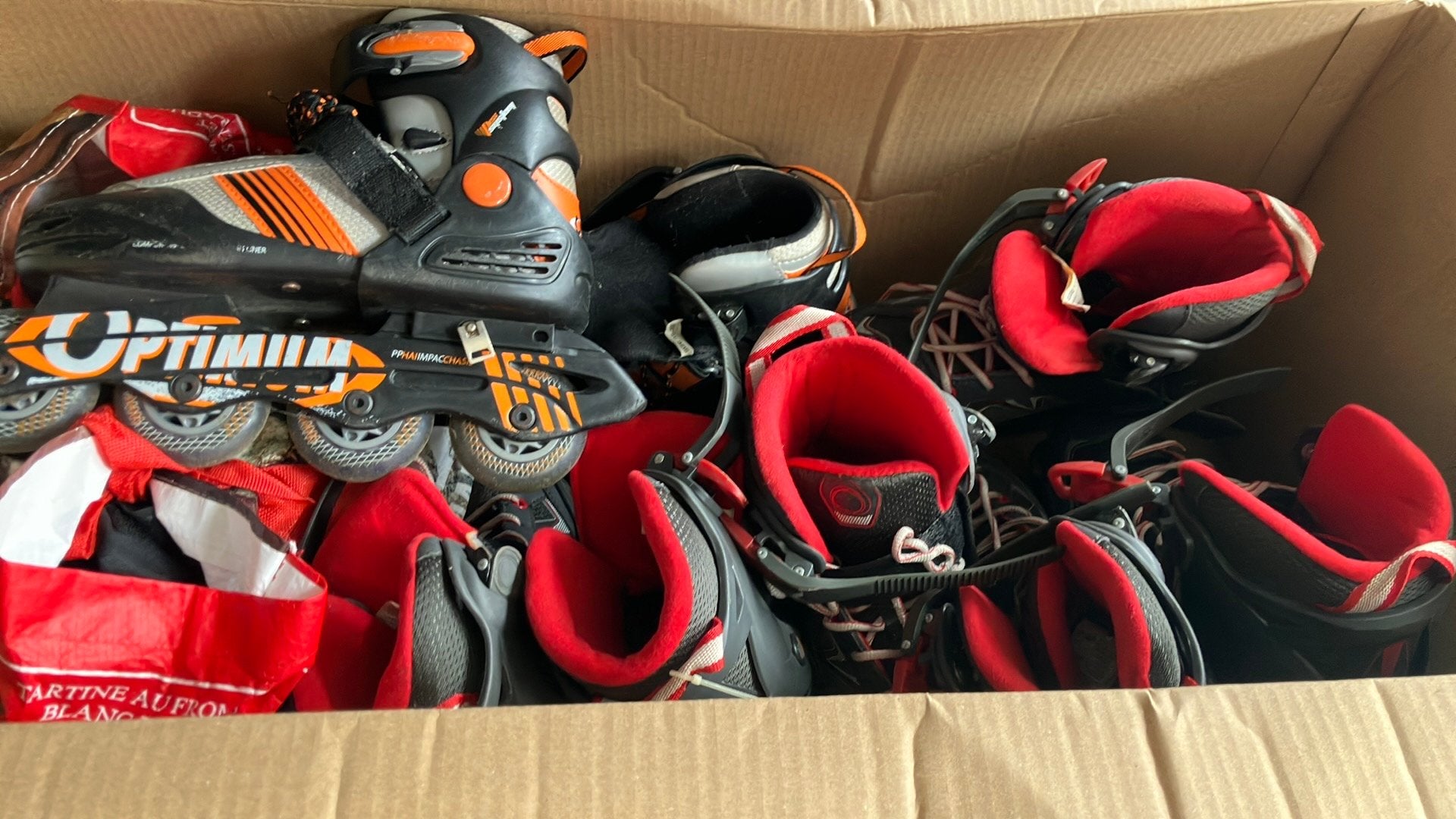 Diverse inlineskates, Enlèvement