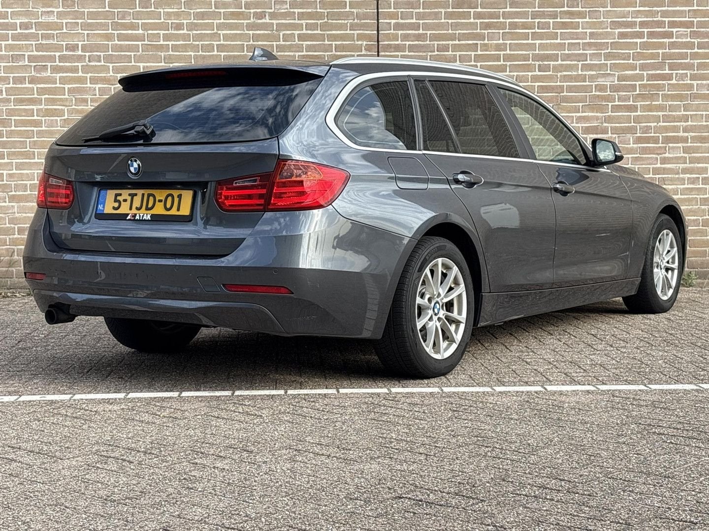 BMW 316 3-serie Touring 316i Executive | € 4.950,- NETTO! |, Auto's, Automaat, Navigatiesysteem, Break, 3 Reeks