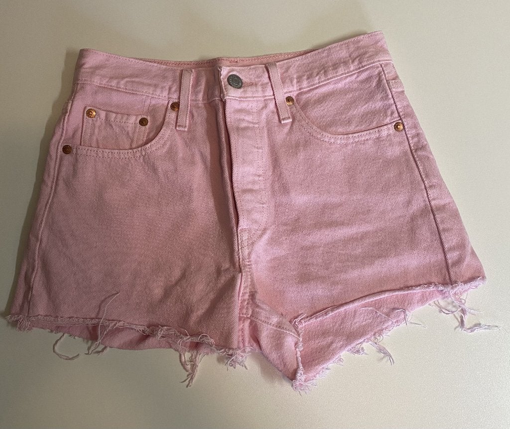 Roze levis short maat XS, Kleding | Dames, Overige kleuren, Nieuw, Ophalen of Verzenden, W27 (confectie 34) of kleiner
