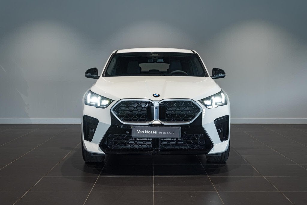 BMW X2 sDrive20i 125kW Auto Limited M Edition (automatique), 1800 kg, Entreprise, 1645 kg, Bleu