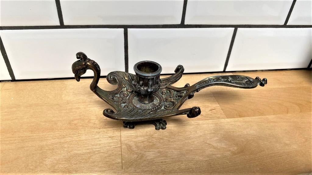Magnifique ancien bougeoir en cuivre en forme de serpent, Antiquités & Art, Enlèvement ou Envoi