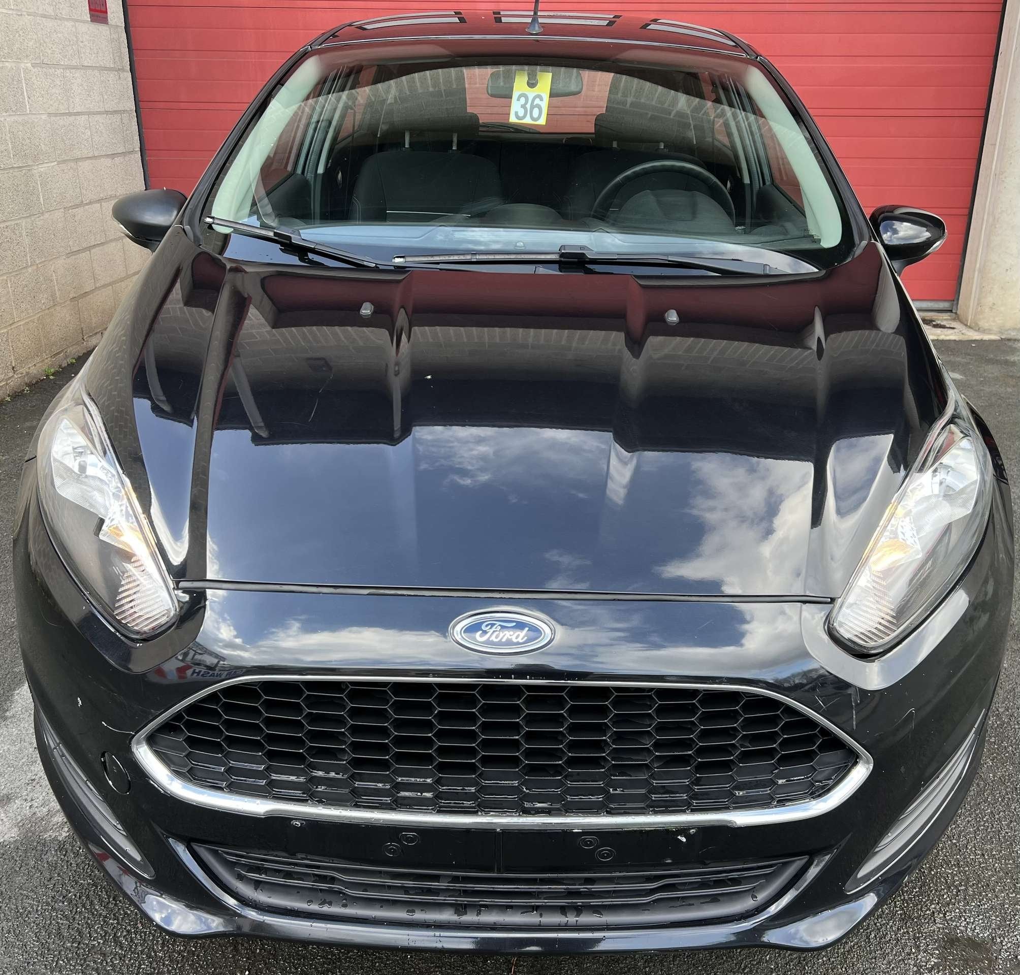 Ford Fiesta 1.0i Trend + CLIM + CAR-PASS + GARANTIE, Auto's, Ford, Gebruikt, Zwart, Bedrijf, 5 deurs