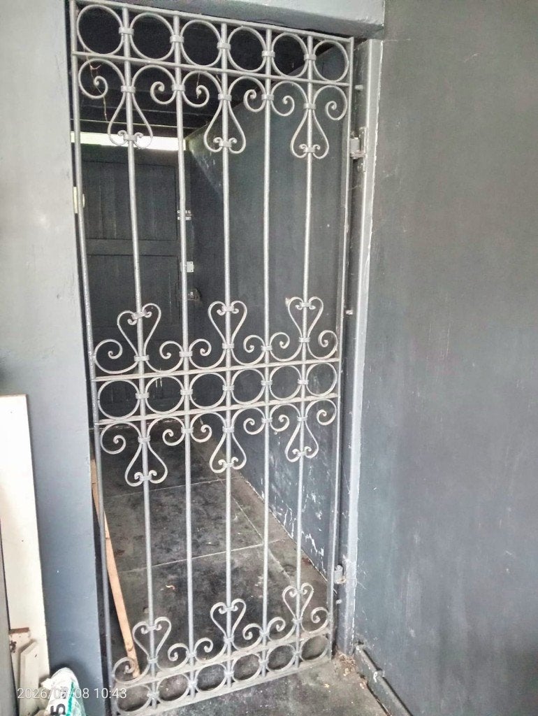 Antiek smeedijzeren poort (hek), Ophalen, Gebruikt, IJzer, Sierhekwerk