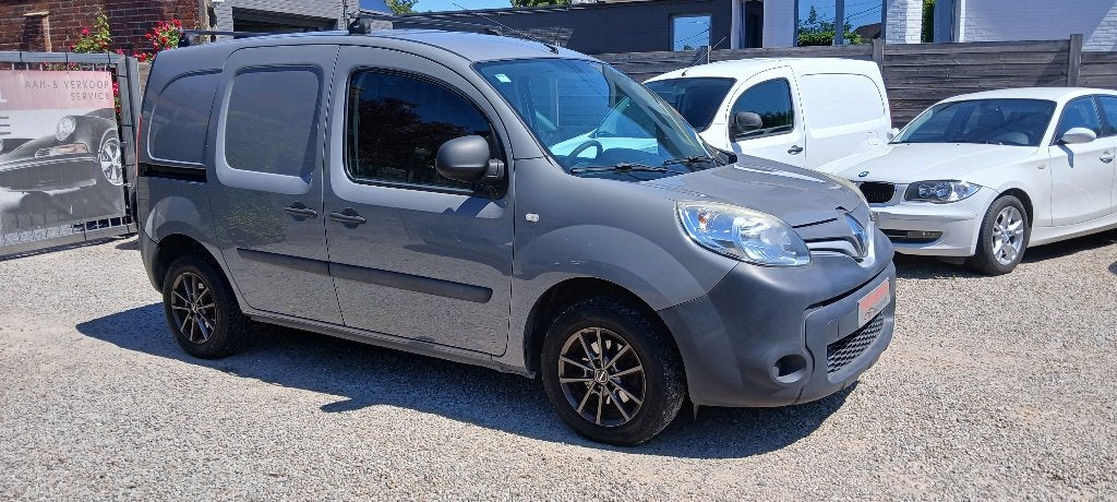 RENAULT KANGOO 2014 1.5 DCI 112000KM 3 ZITPL . LICHTE VRACHT, Voorwielaandrijving, Euro 5, Stof, Used 1. Bestelwagens met ervaring.