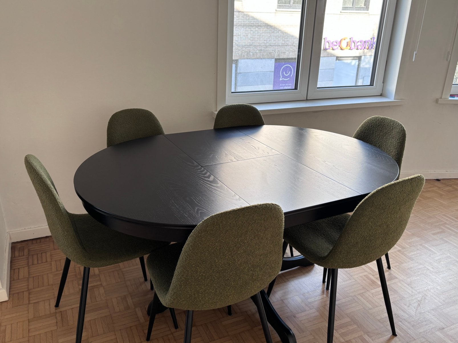 IKEA ROSENTORP Uitschuifbare tafel, zwart, 110/155 cm, Huis en Inrichting, 100 tot 150 cm, Rond, Ophalen of Verzenden, Zo goed als nieuw