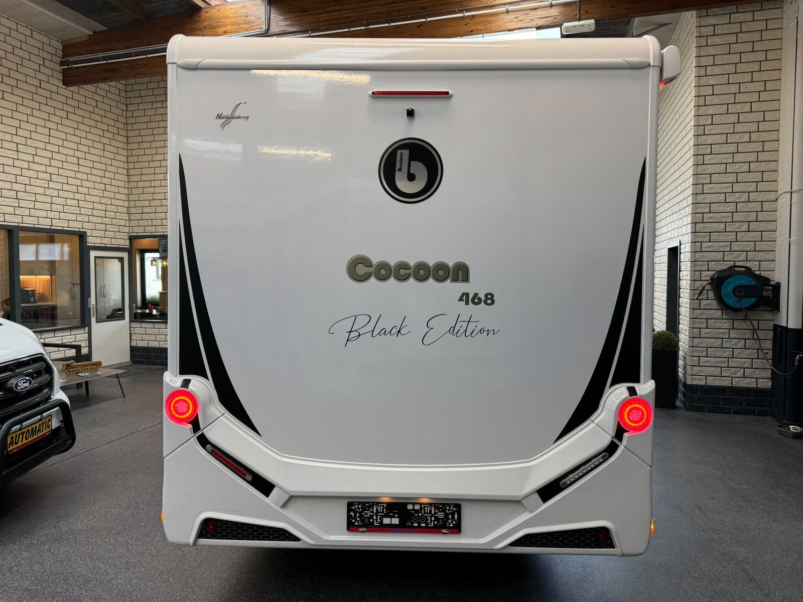 Ford Transit Beniamr Cocoon Black Edition 468 NAK, Caravans en Kamperen, Automaat, Ringverwarming, Ford, Douche