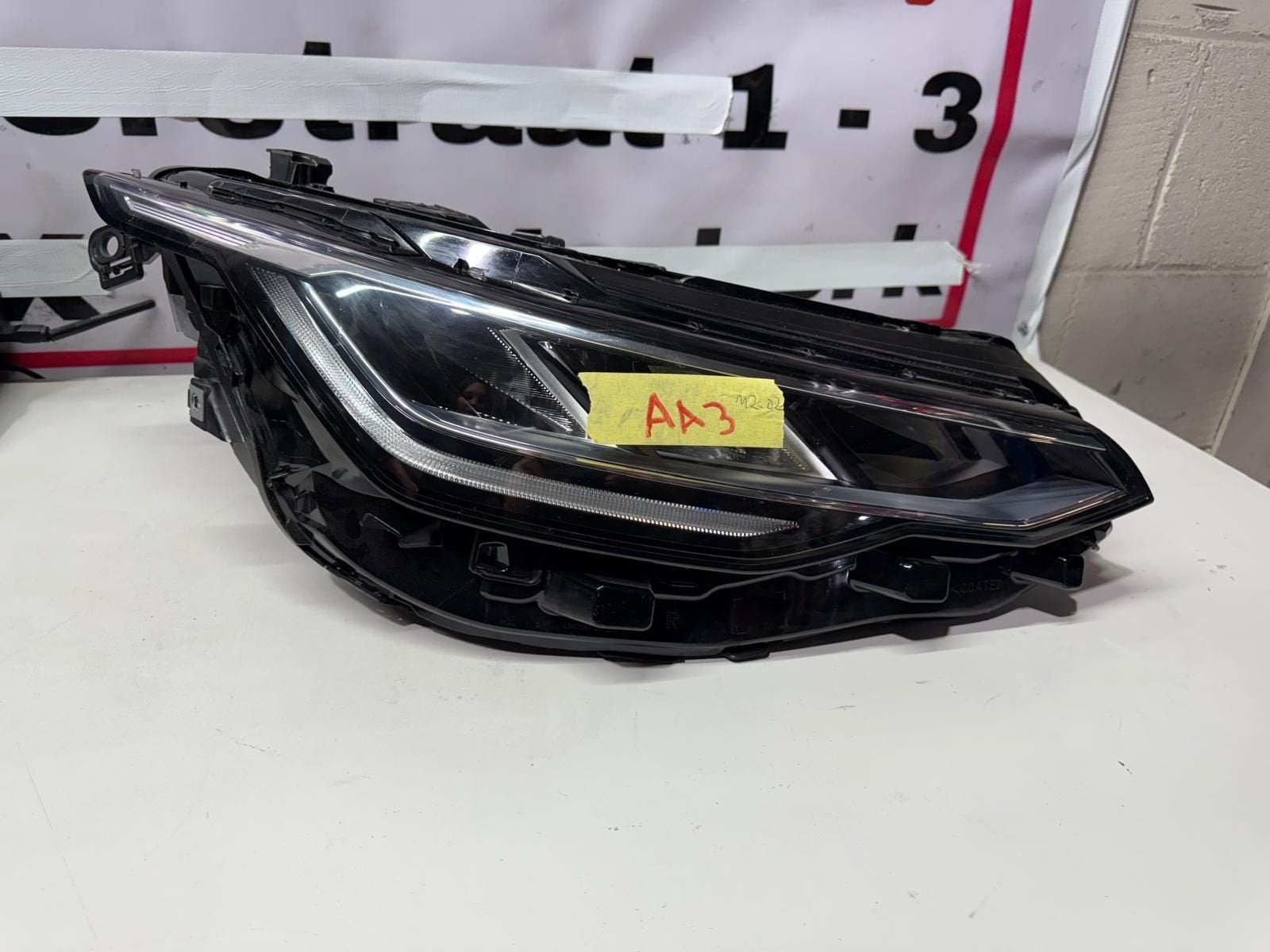 Volkswagen Golf 8 Koplamp, Volkswagen, -, Utilisé, -