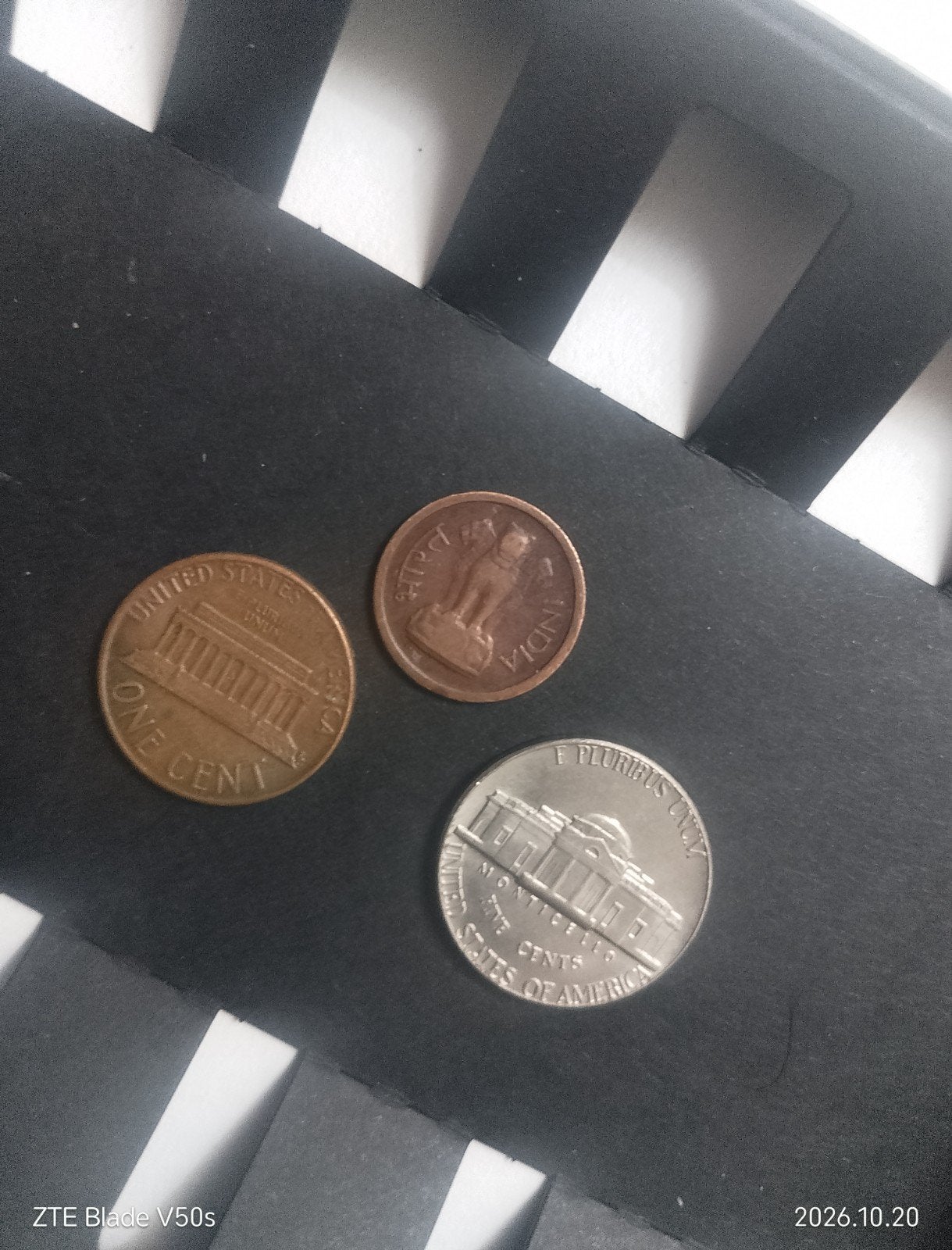 3 pièces, Enlèvement ou Envoi