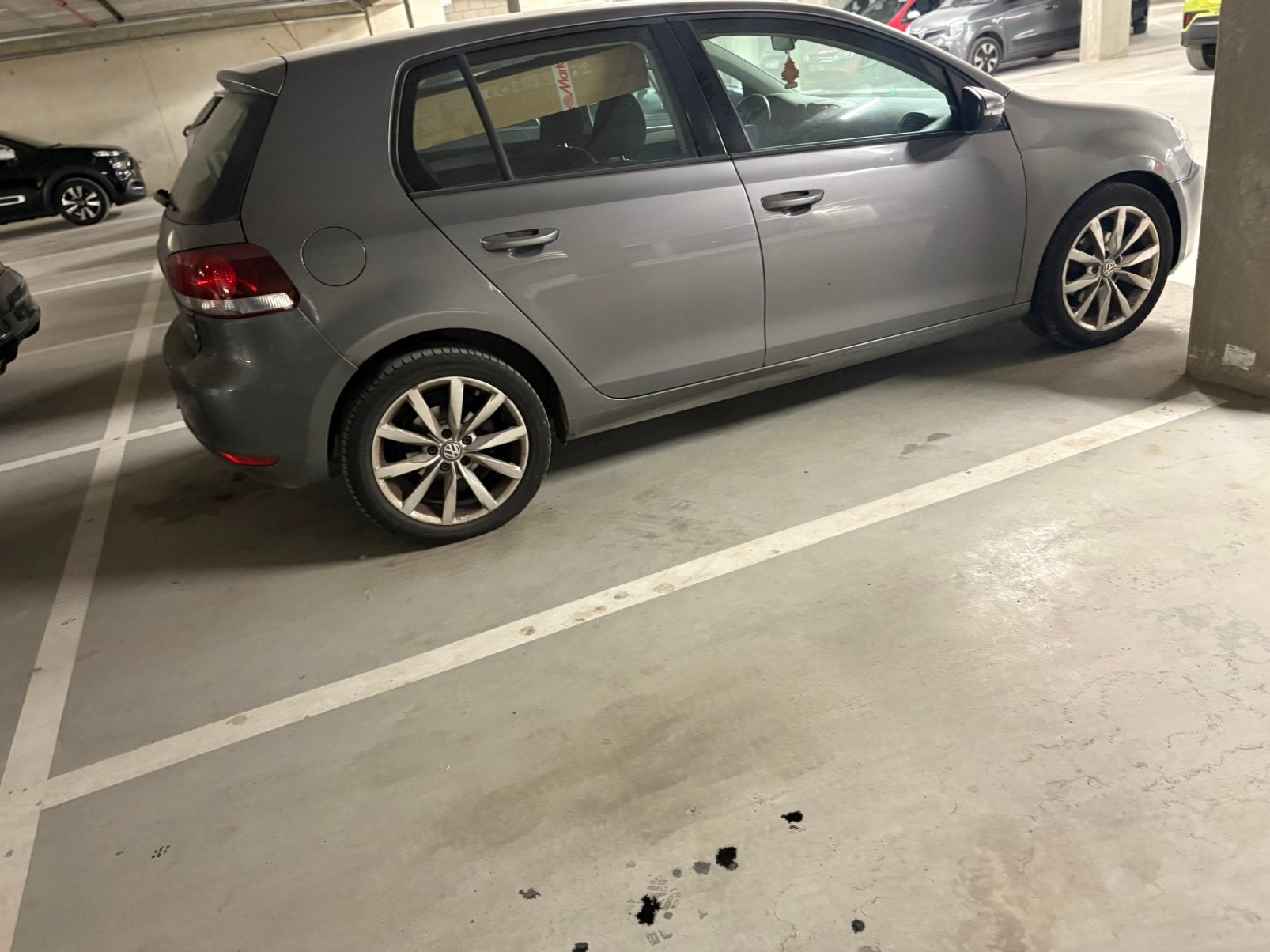 Golf 6 tdi grise 2010 blue motion 1.6L. 384000km, Autos, Volkswagen, Particulier, Golf, ABS, Airbags, Apple Carplay, Bluetooth
