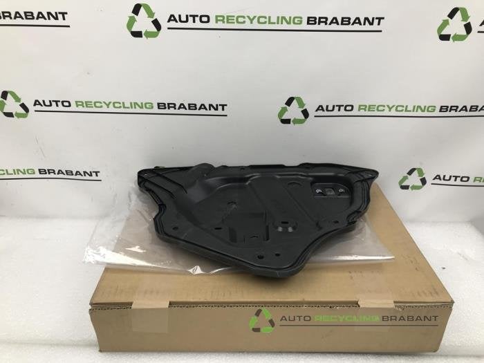 Revêtement portière 4portes avant gauche d'un Fiat 124, -, 3 mois de garantie, Utilisé, -