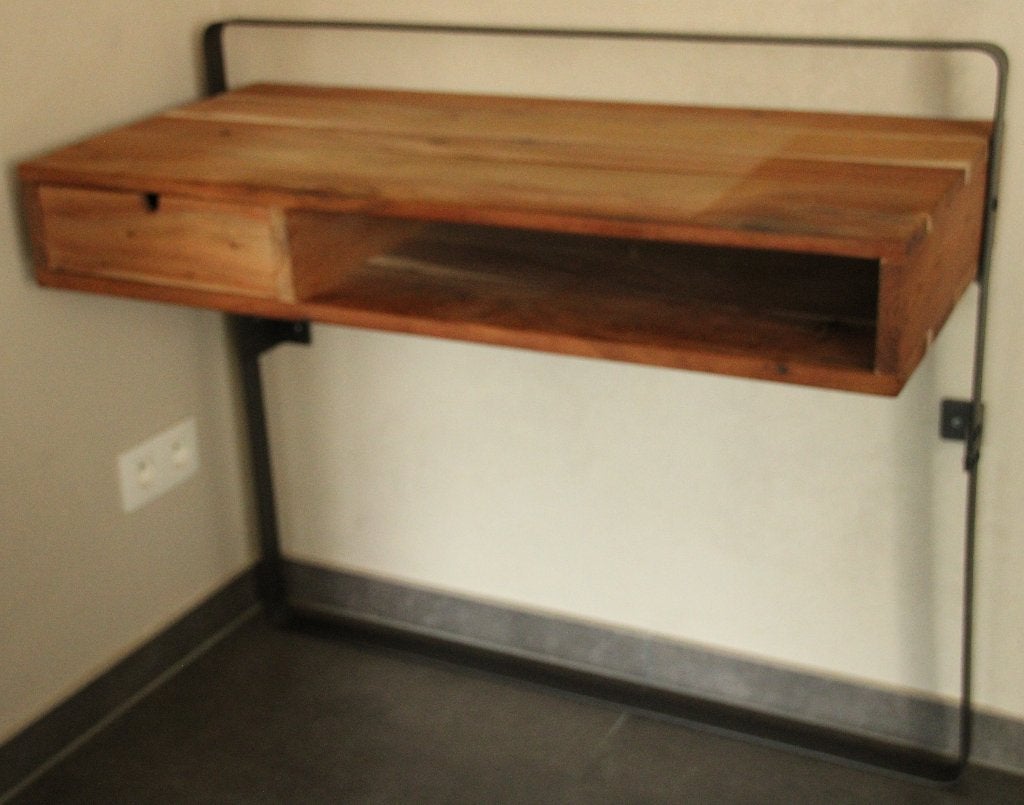 Stoer Industrieel Wandbureau / Sidetable vh merk Coco Maison, Huis en Inrichting, Bureaus, Zo goed als nieuw, Overige merken, Industrieel