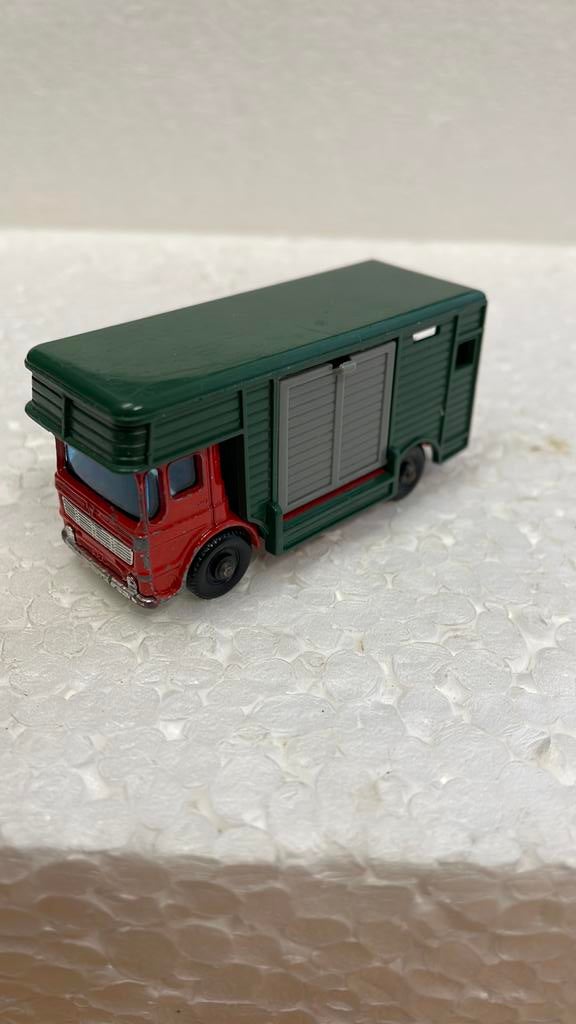 Matchbox 17 Horse Box, Ophalen of Verzenden, Zo goed als nieuw, Matchbox
