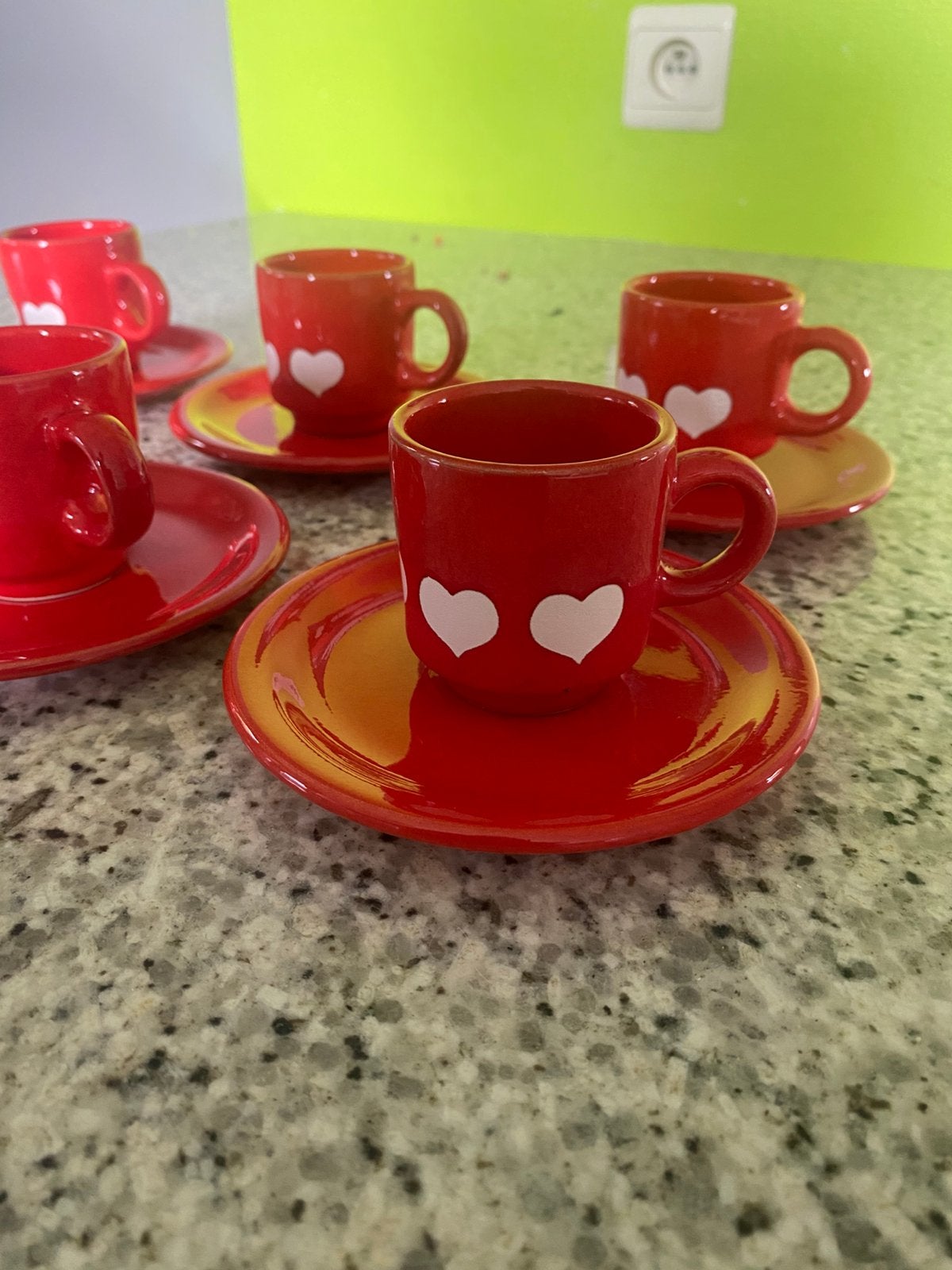 6 tasses moka rouge à cœur style Boch, Enlèvement ou Envoi, Neuf