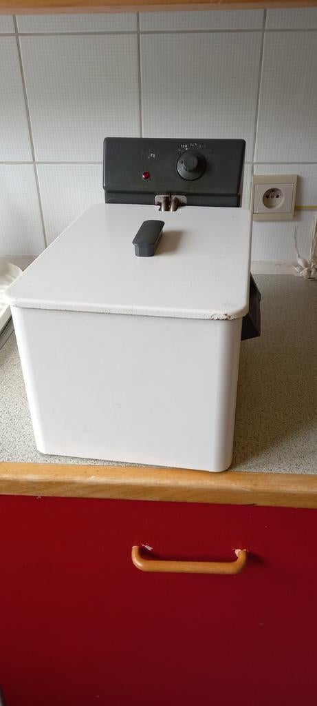 Friteuse FriFri 4 litres, Electroménager, 3 à 4 litres, Enlèvement, Utilisé, Pan intérieur amovible