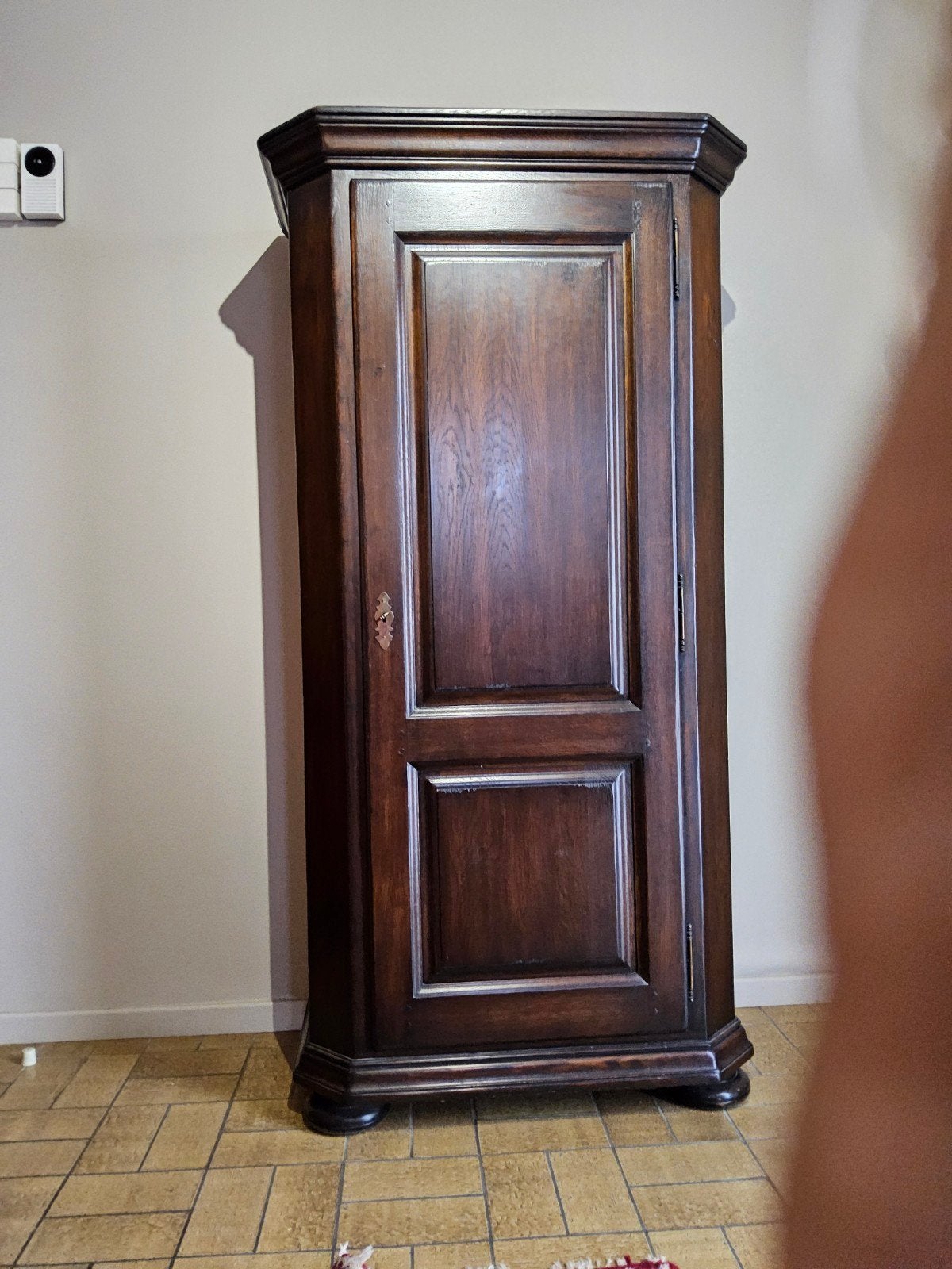Mooie hal kast, Ophalen