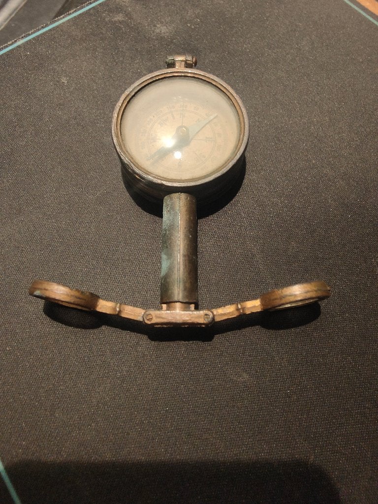 ancienne boussole, Enlèvement ou Envoi