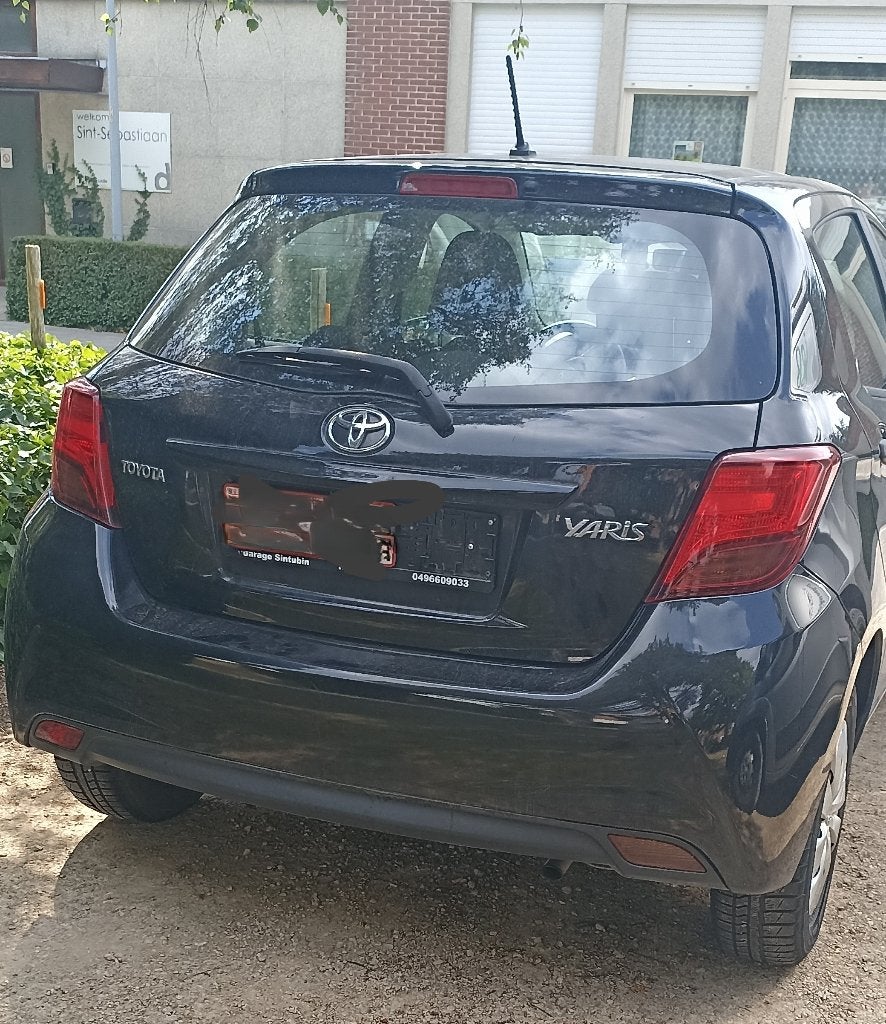 Toyota  Yaris, Auto's, Toyota, Voorwielaandrijving, Stof, Euro 6, Zwart