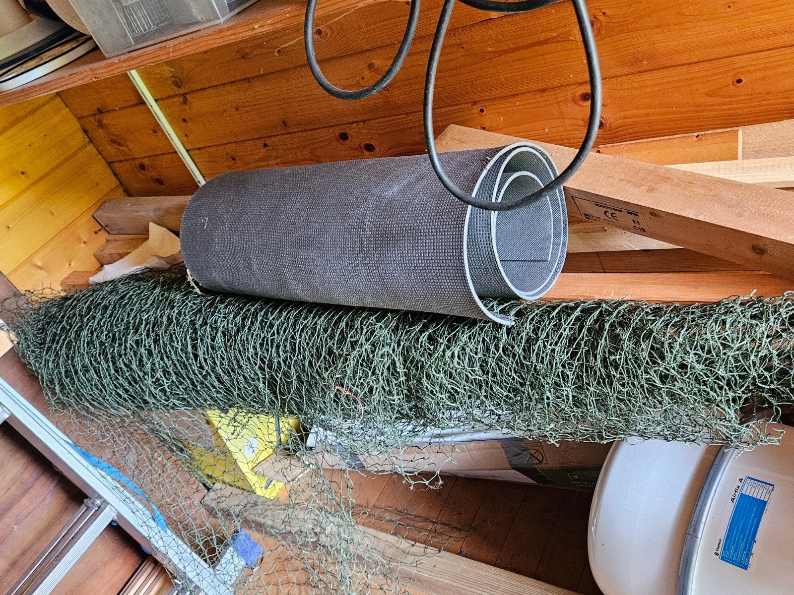 Réservé! Filet pour chats foncé, renforcé de fil de fer, Dieren en Toebehoren, Katten-accessoires, Ophalen