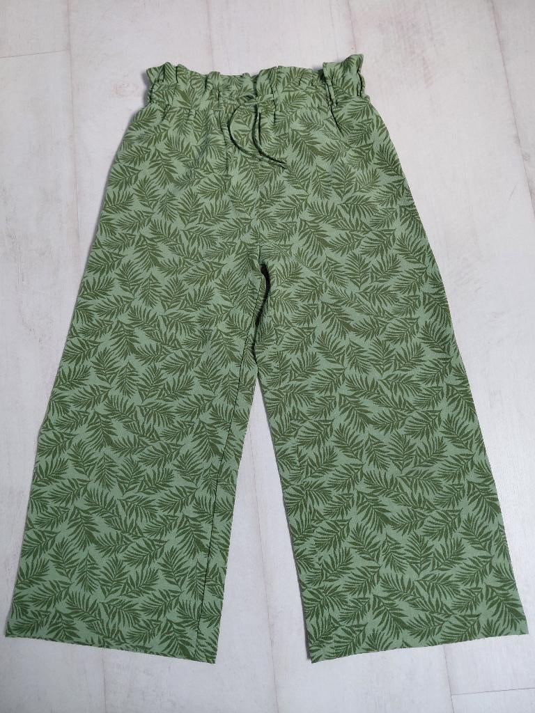 Groene brede meisjesbroek maat 140, Kinderen en Baby's, Kinderkleding | Maat 140, Broek, Meisje, JBC, Ophalen of Verzenden