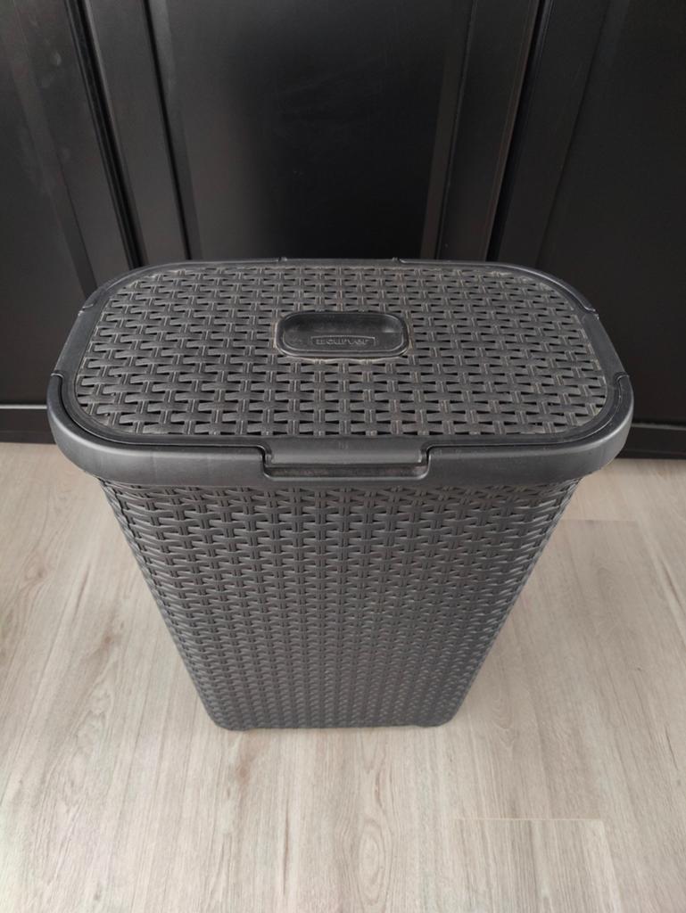 Zwarte Curver wasmand 60L, Ophalen